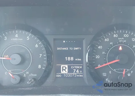 2016 Toyota Sienna Le 8 Passenger z USA, uszkodzony, nr VIN 5TDKK3DC2GS753125